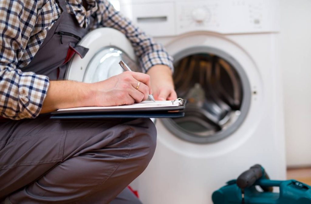 A Stitch in Time: The Benefits of Choosing a Clothes Washer Repair Service