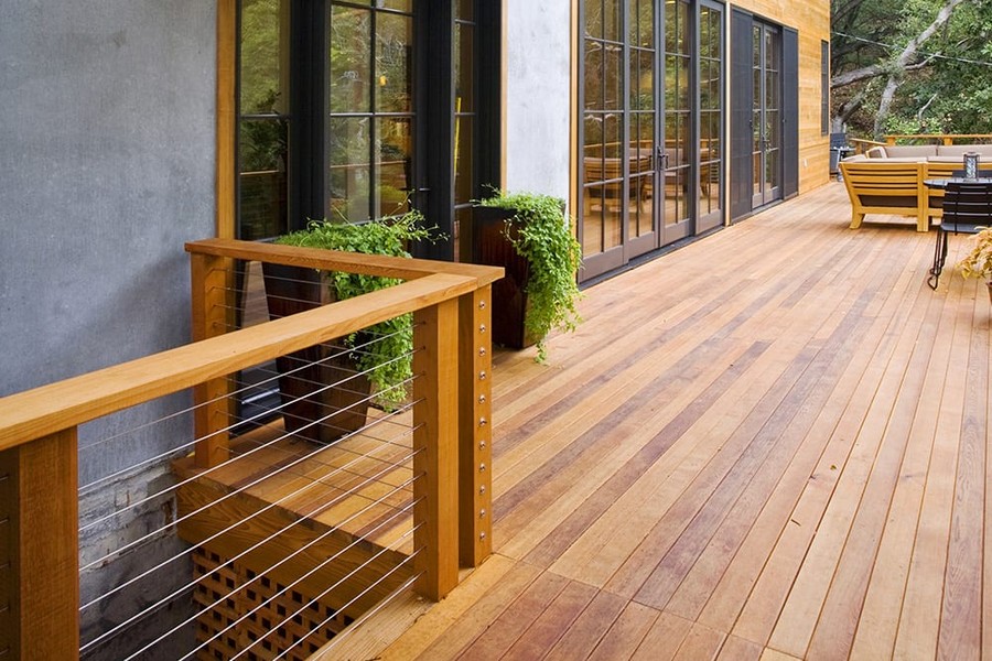 Enhancing Your Cedar Deck with Custom Railings and Features - LYX Reality